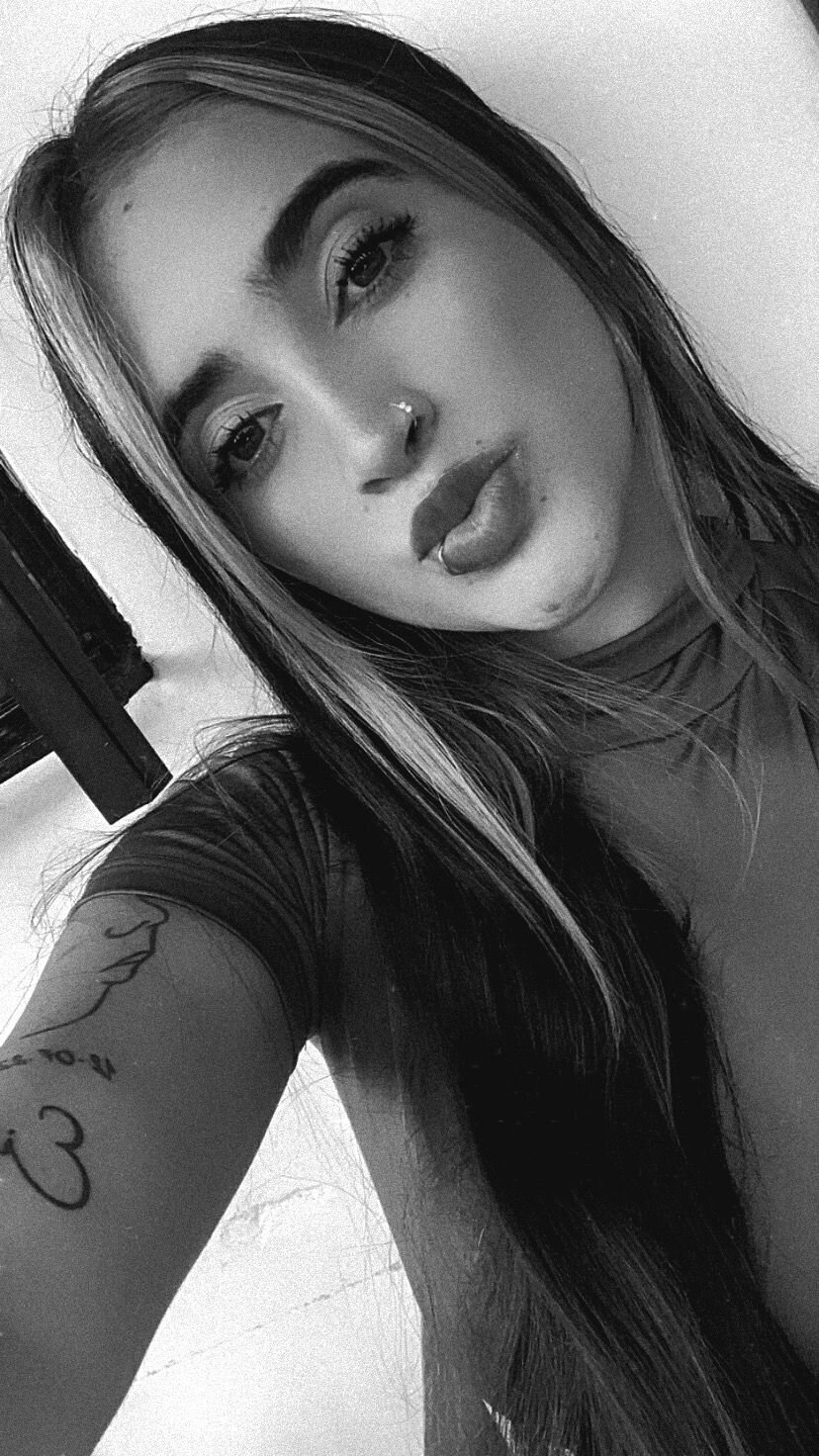 XXX Porn Photo of Nude Violet_Miller01 5