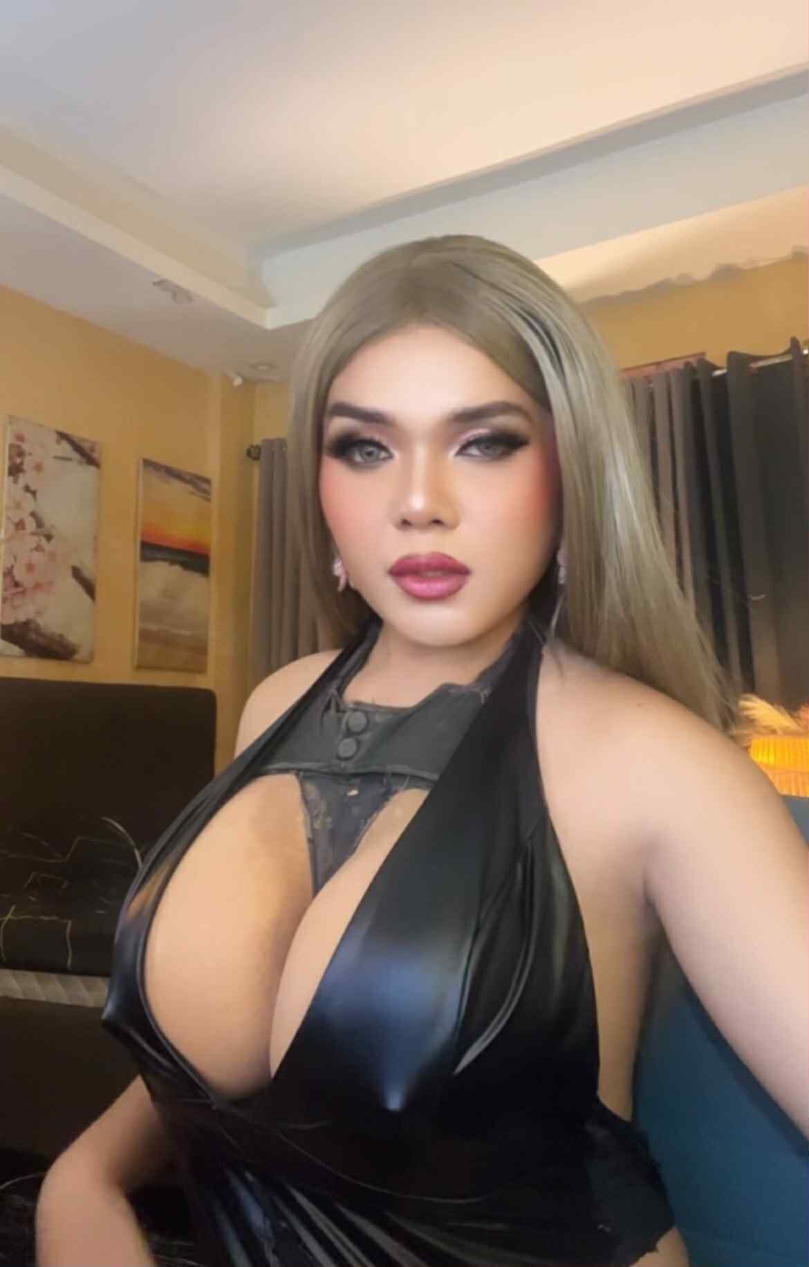 XXX Porn Photo of Nude XJuicyCockTransX 1