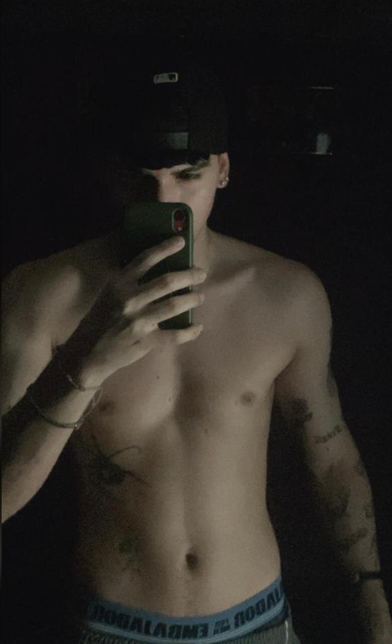 XXX Porn Photo of Nude wil_hot 2