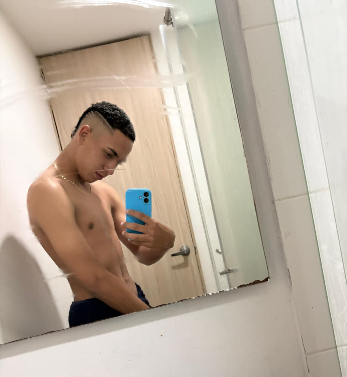 XXX Porn Photo of Nude David_Bigcock20 2