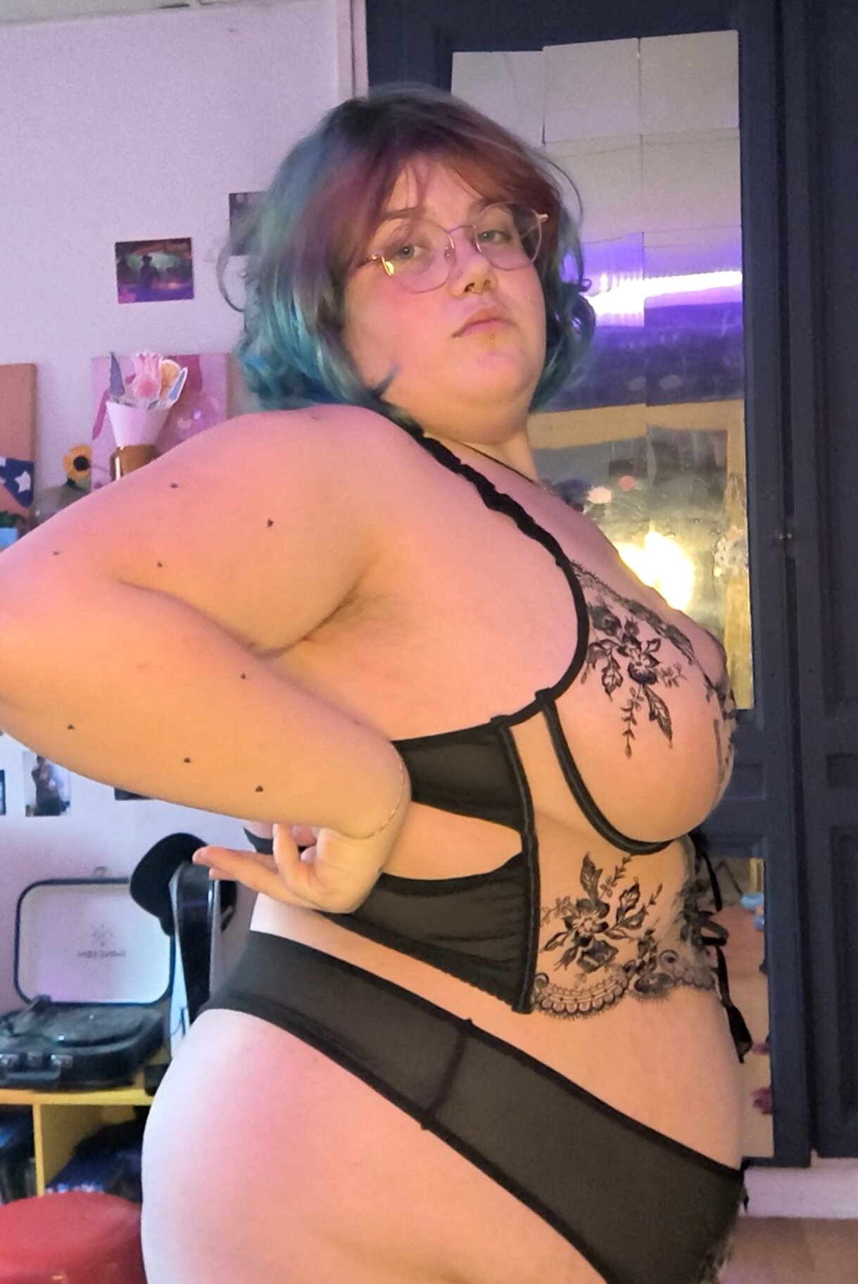 XXX Porn Photo of Nude elektriklise 29
