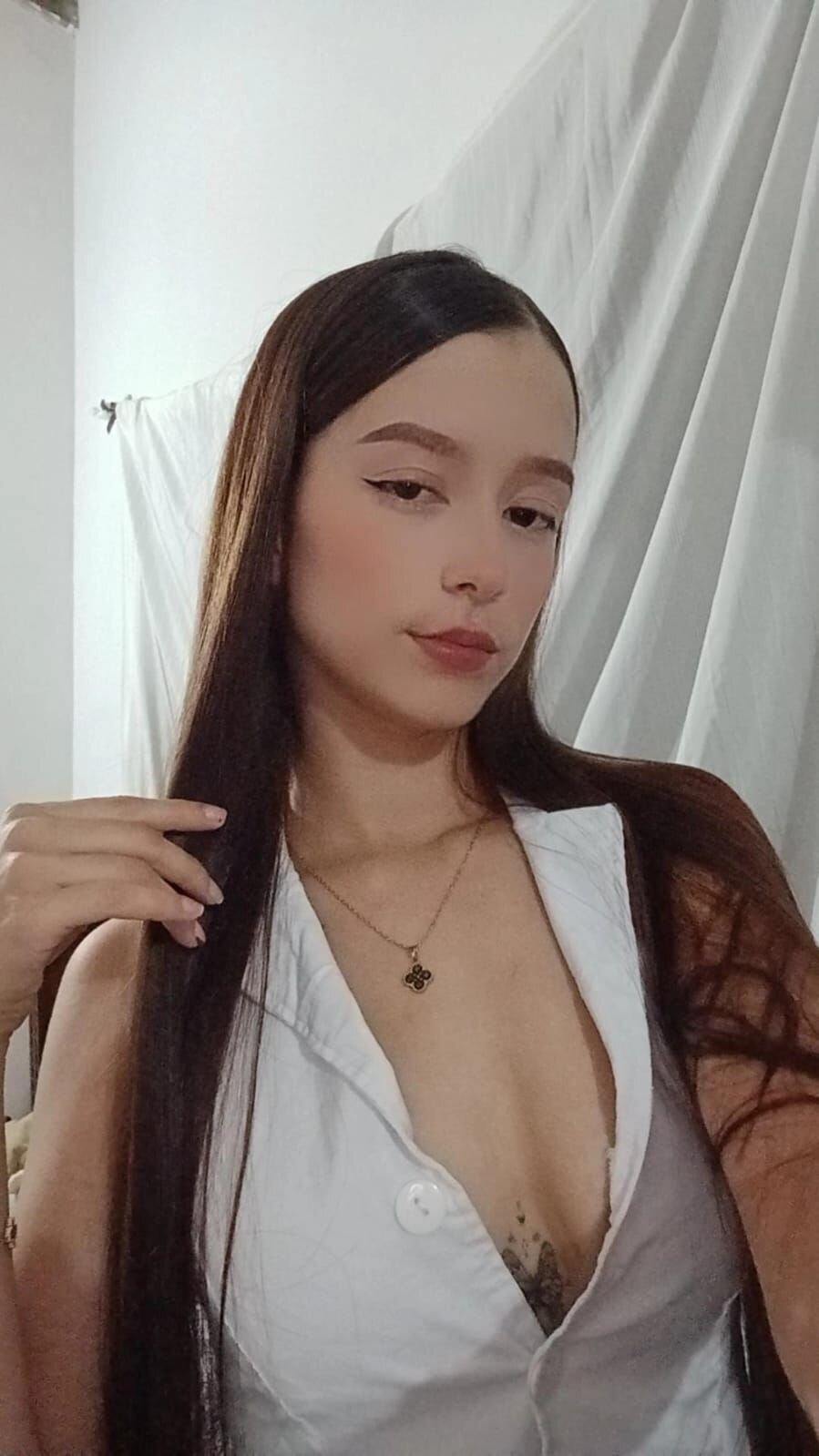 XXX Porn Photo of Nude ElyraBloom 38