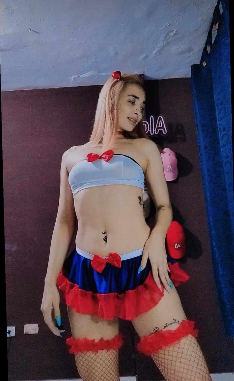 XXX Porn Photo of Nude _AlondaHernandez_ 6