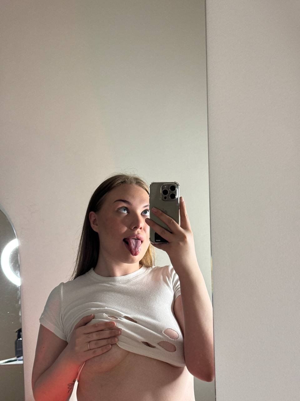 XXX Porn Photo of Nude cutiejulie_ 4