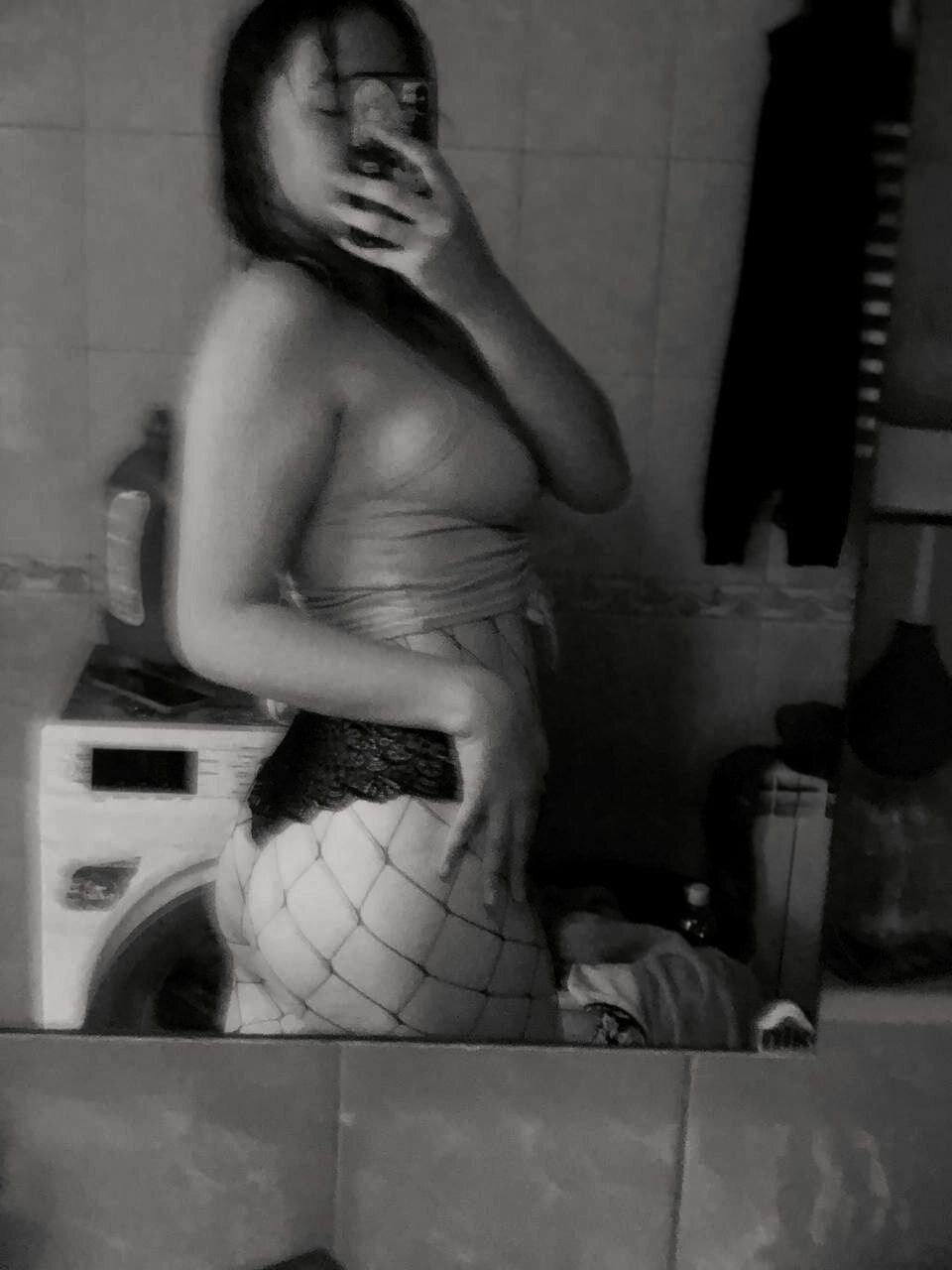 XXX Porn Photo of Nude Sexy_Afrodite 3