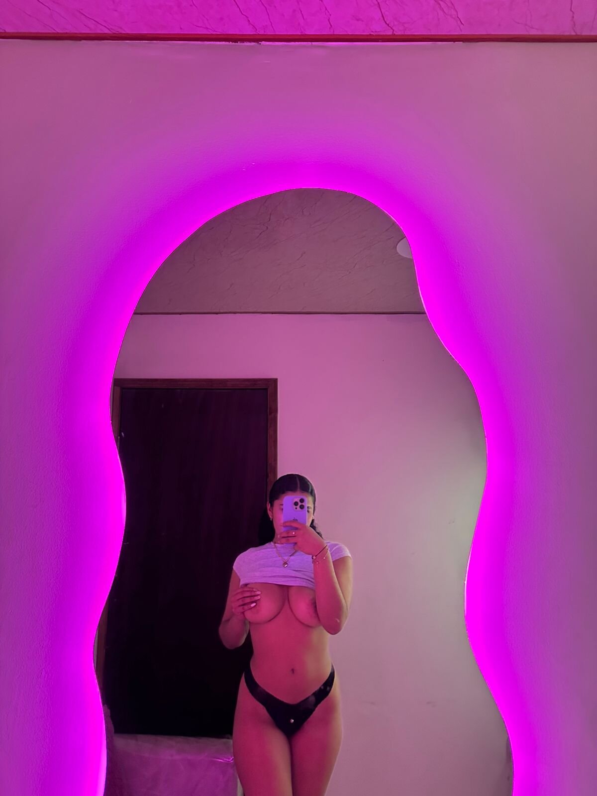 XXX Porn Photo of Nude april_smiith 1