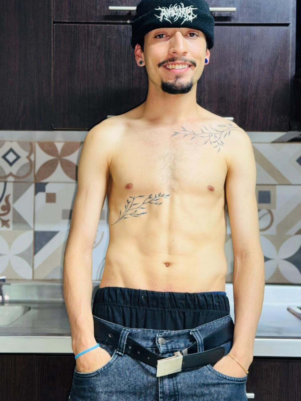 XXX Porn Photo of Nude Juan-Jose69 8