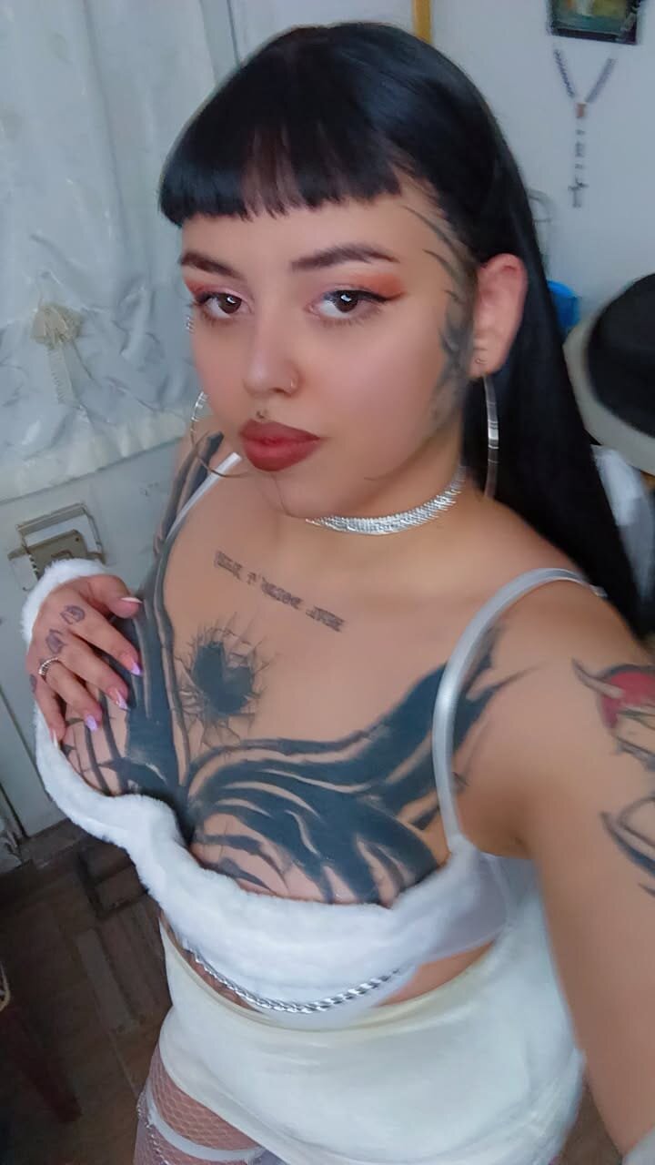 XXX Porn Photo of Nude malboro_01 16