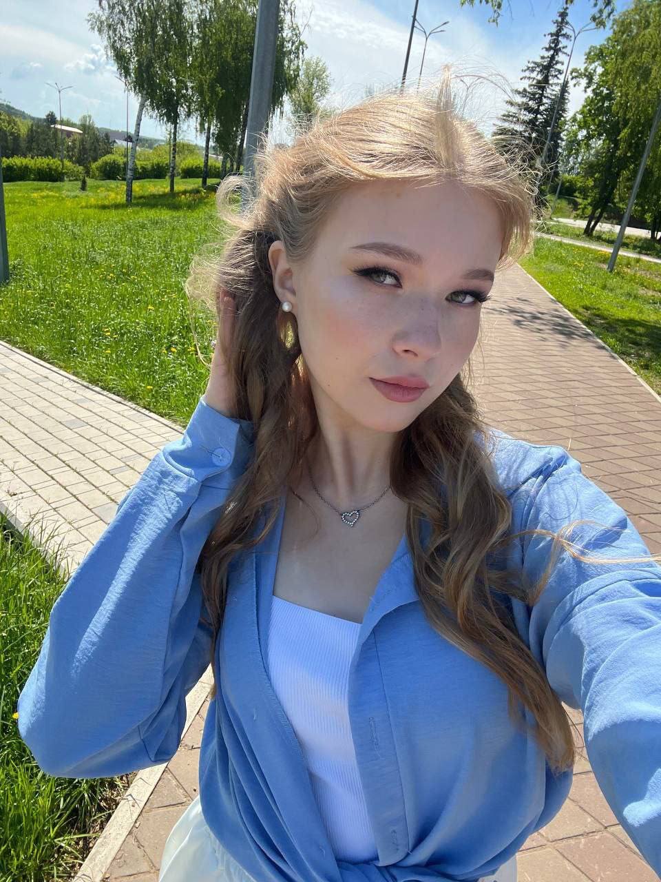 XXX Porn Photo of Nude AlinaVillaescusa 5
