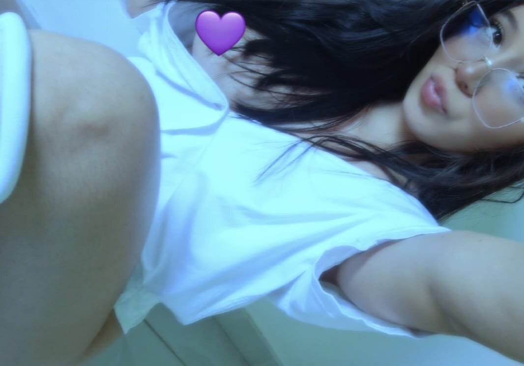 XXX Porn Photo of Nude IZzyBellxX_ 4