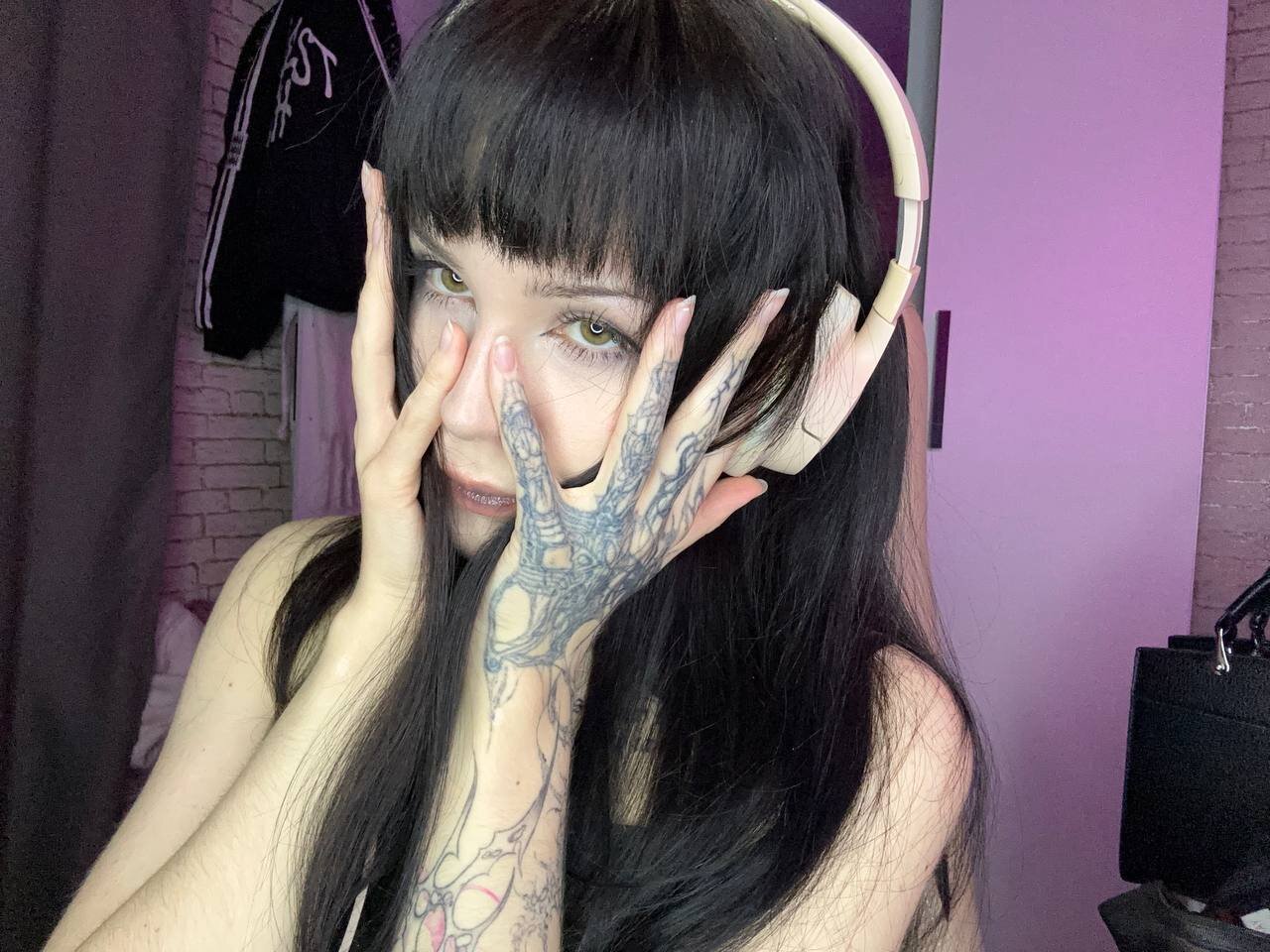 XXX Porn Photo of Nude ExiePecue 5