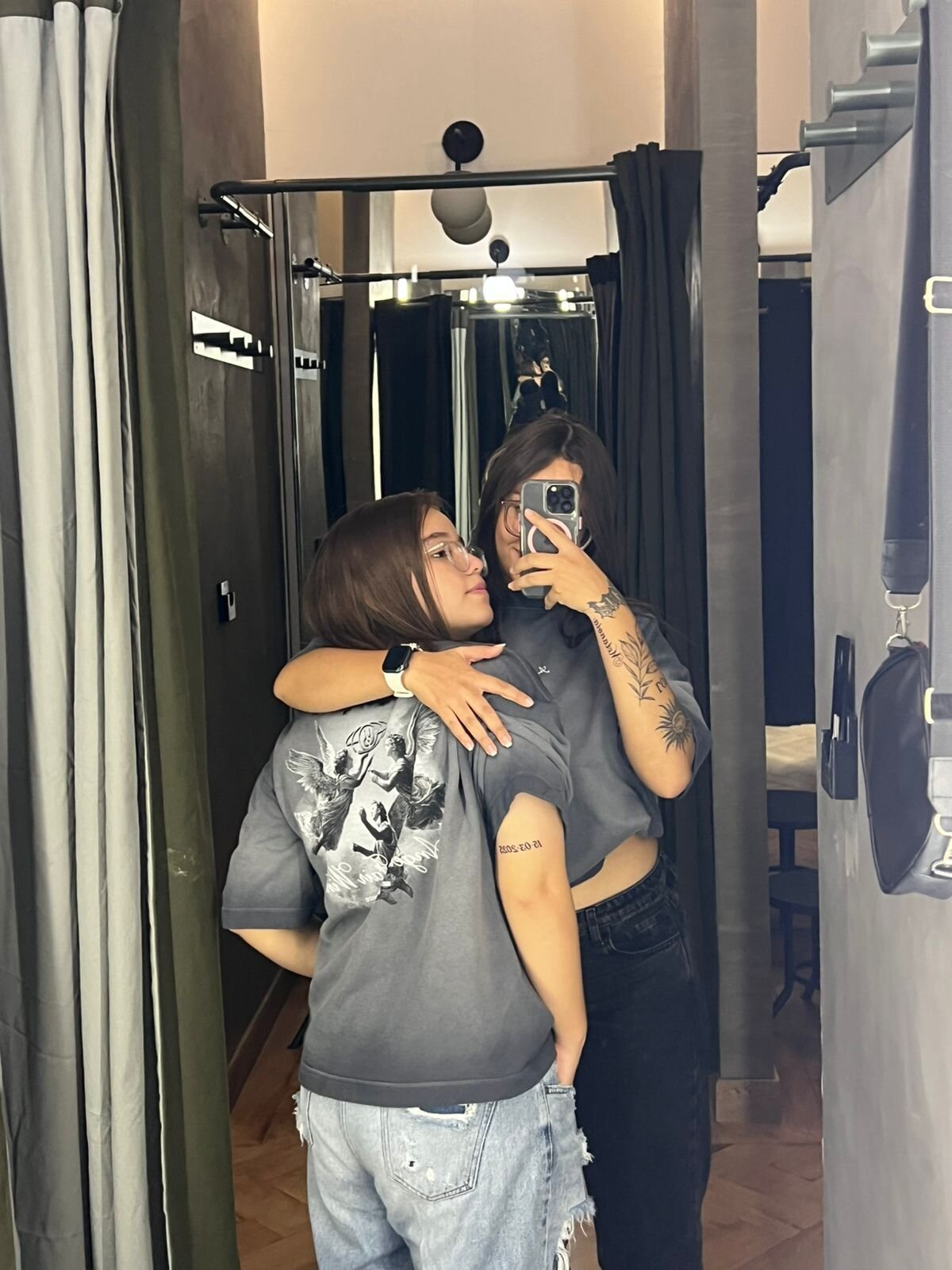 XXX Porn Photo of Nude Annie_and_Raven 1