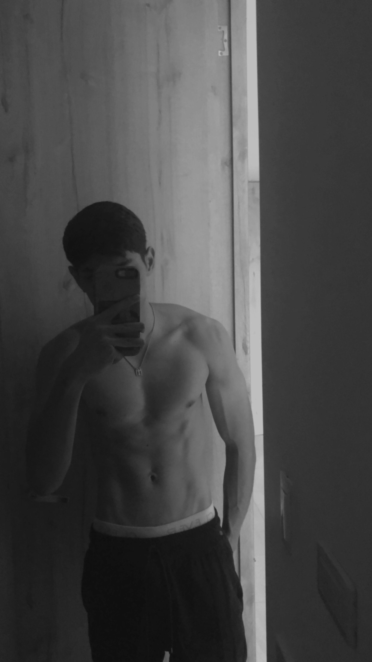 XXX Porn Photo of Nude TylerLions 3
