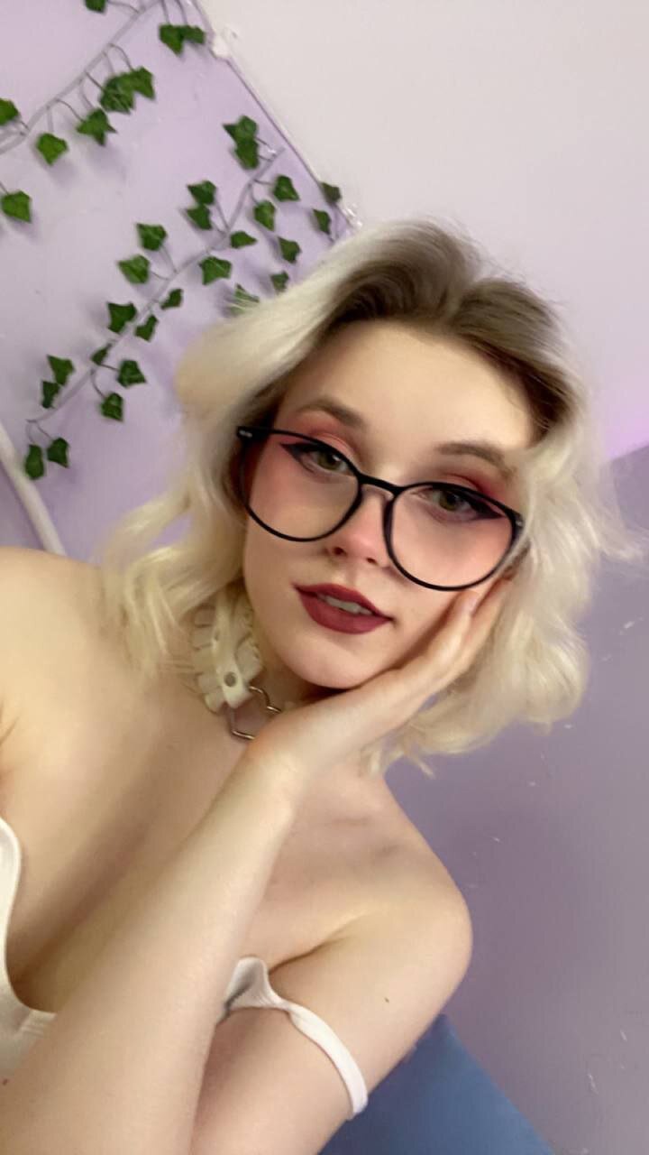 XXX Porn Photo of Nude SweeteRose_Royce 32