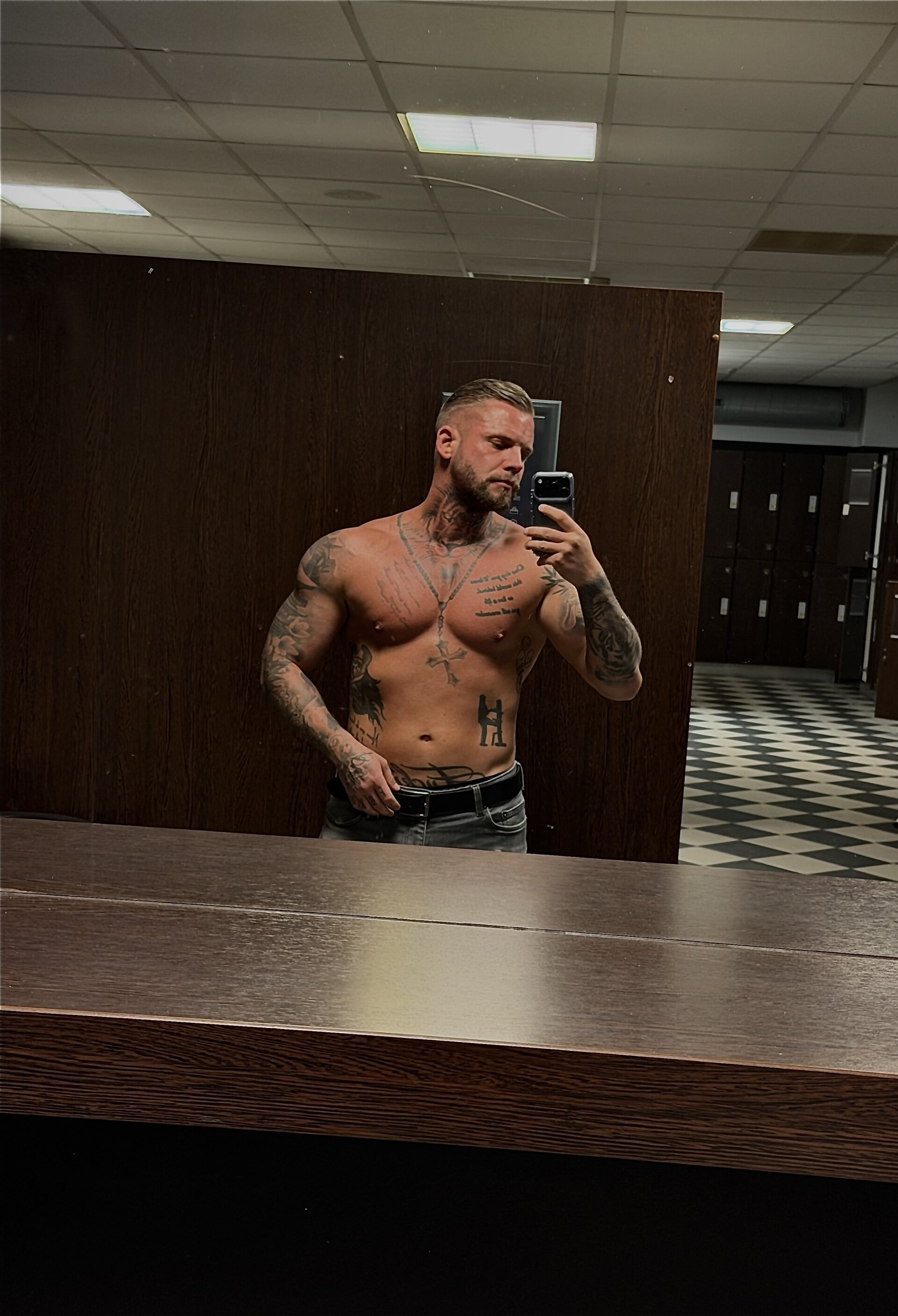 XXX Porn Photo of Nude zickertdavid 3