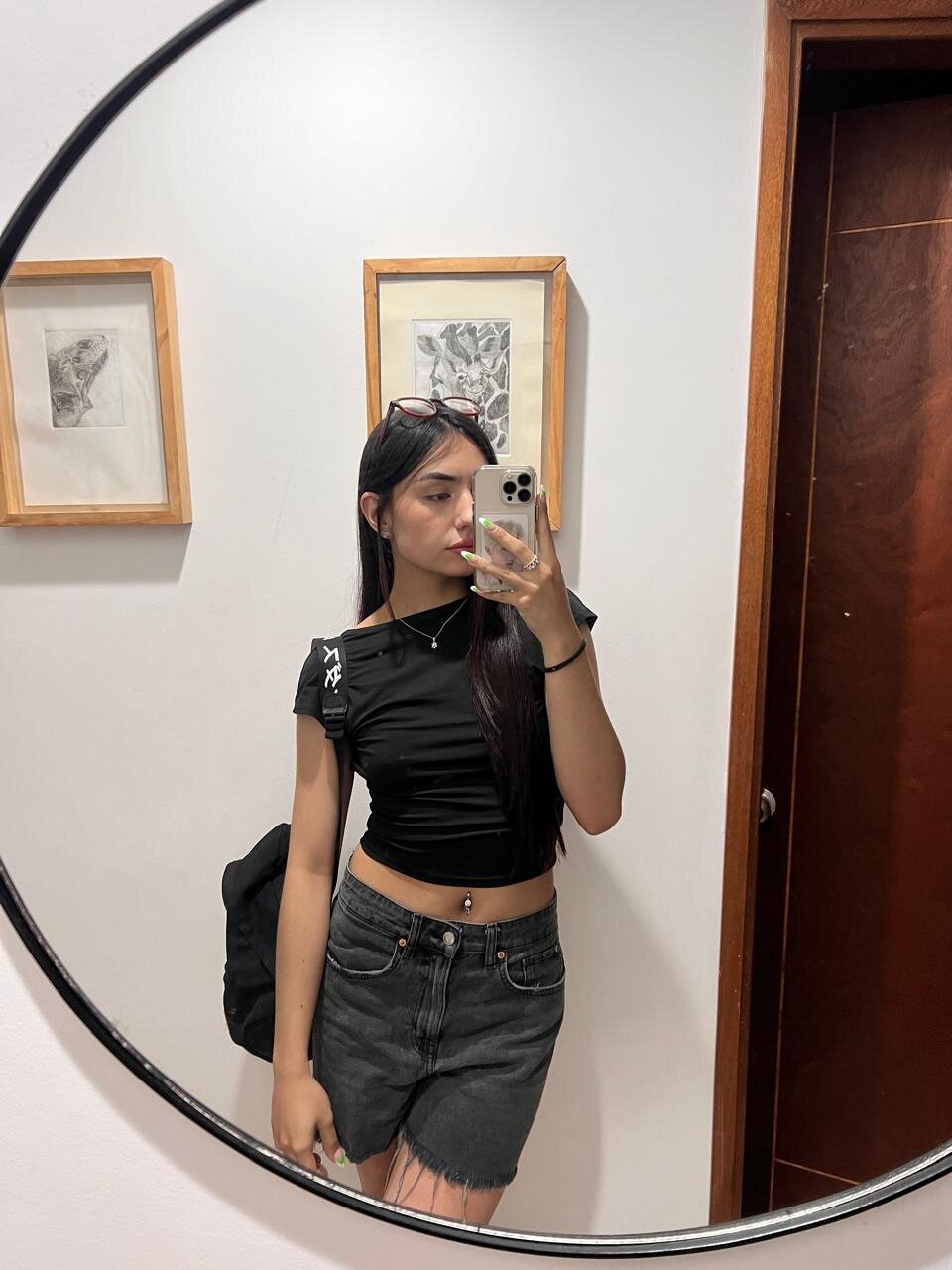XXX Porn Photo of Nude valen_rendon 2