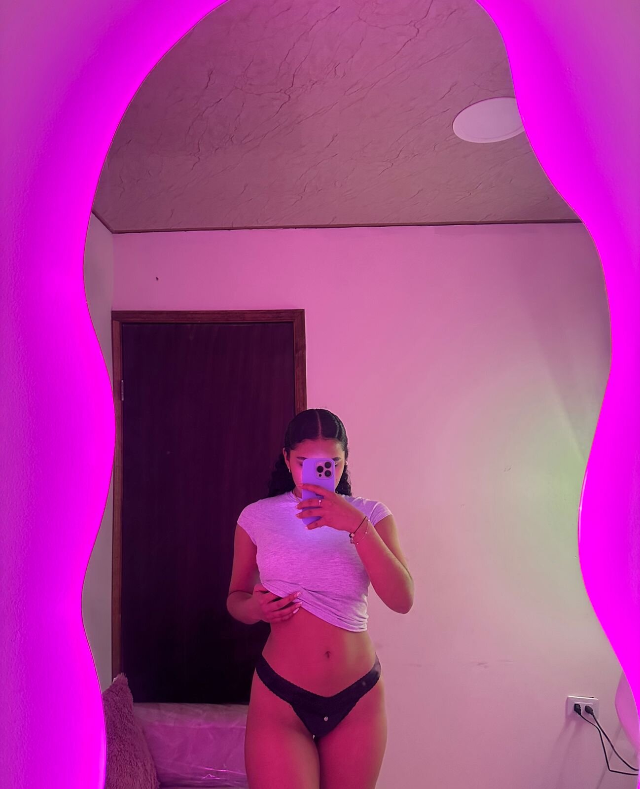 XXX Porn Photo of Nude april_smiith 4