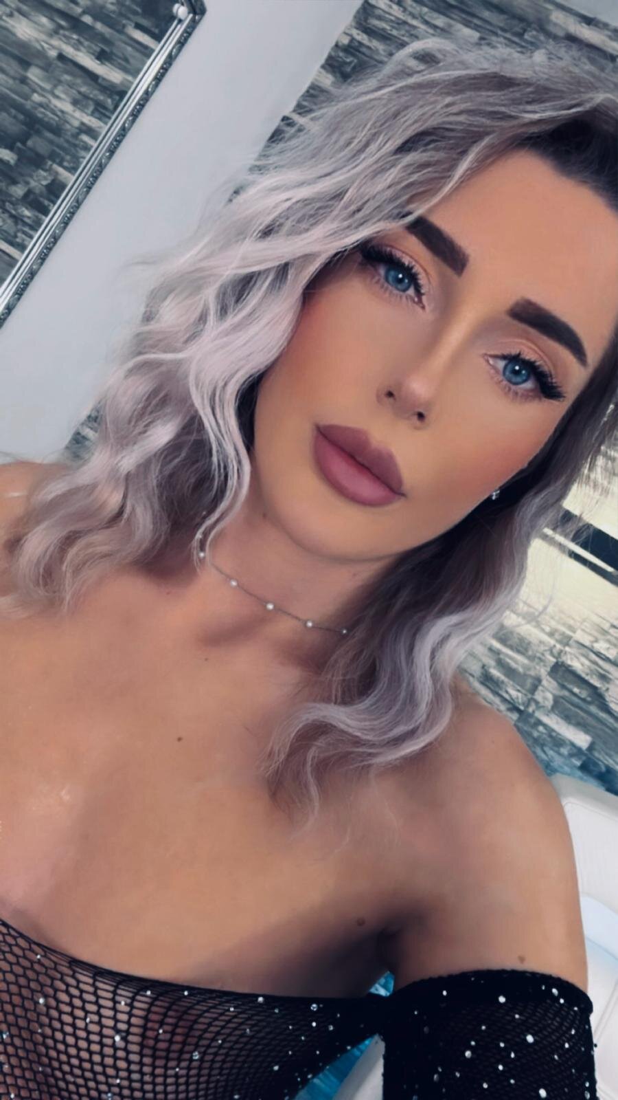 XXX Porn Photo of Nude DiamondIris 1