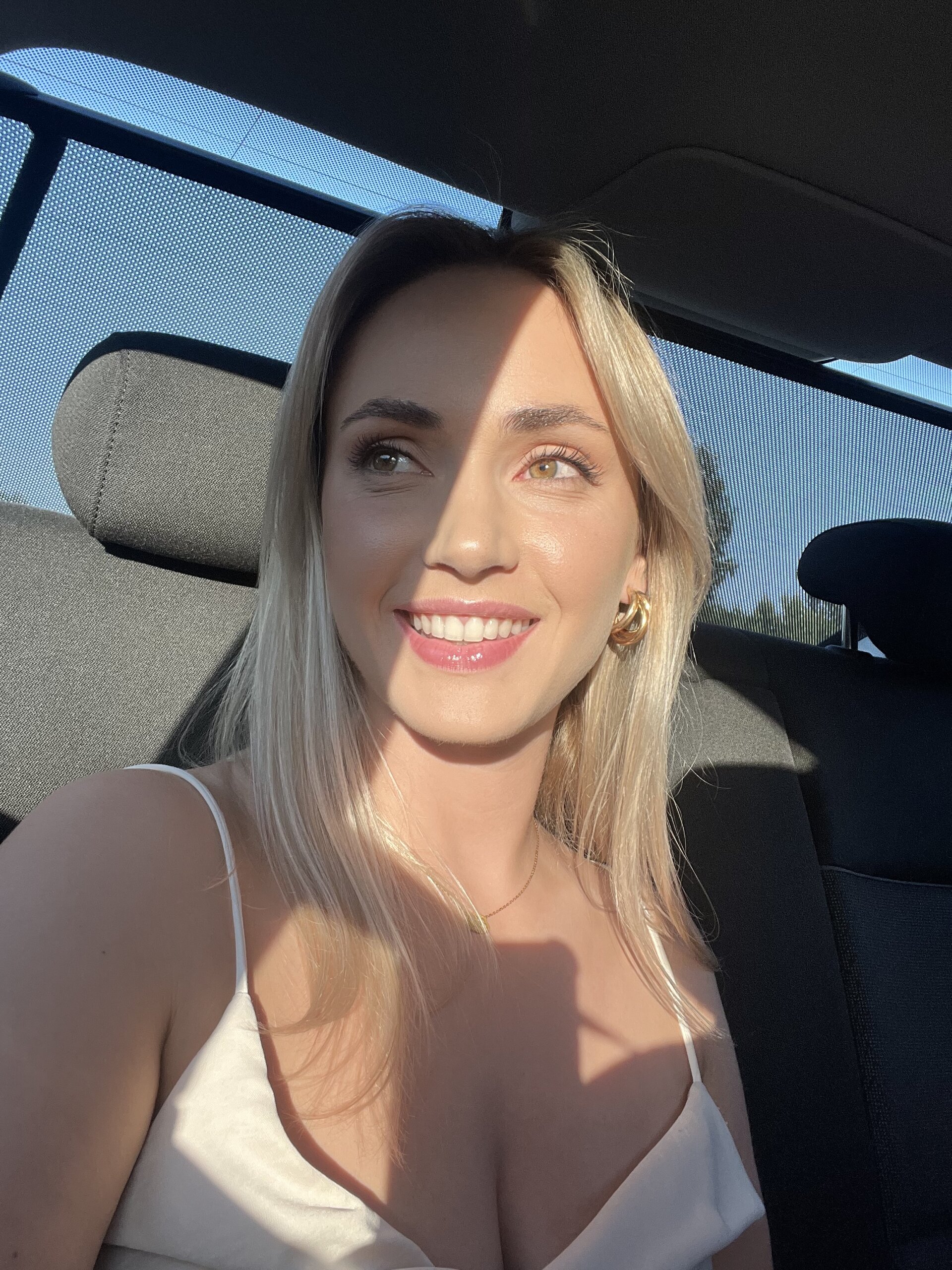 XXX Porn Photo of Nude AmelieHot 2
