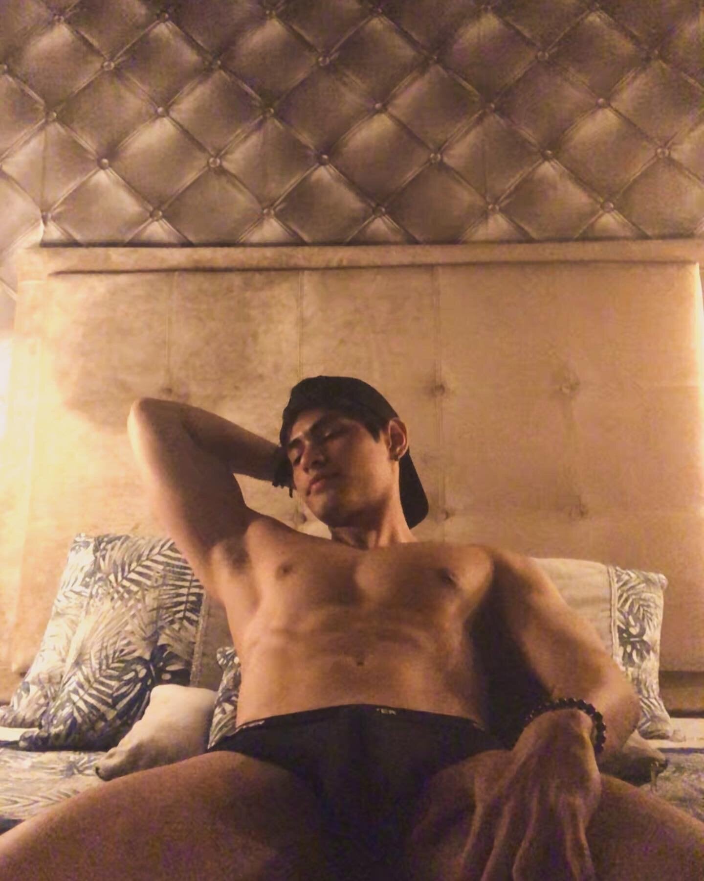 XXX Porn Photo of Nude TylerLions 17
