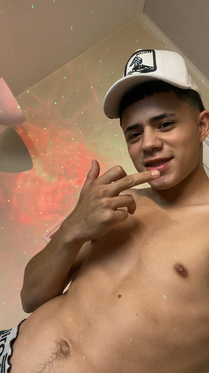 XXX Porn Photo of Nude bby_santi 2