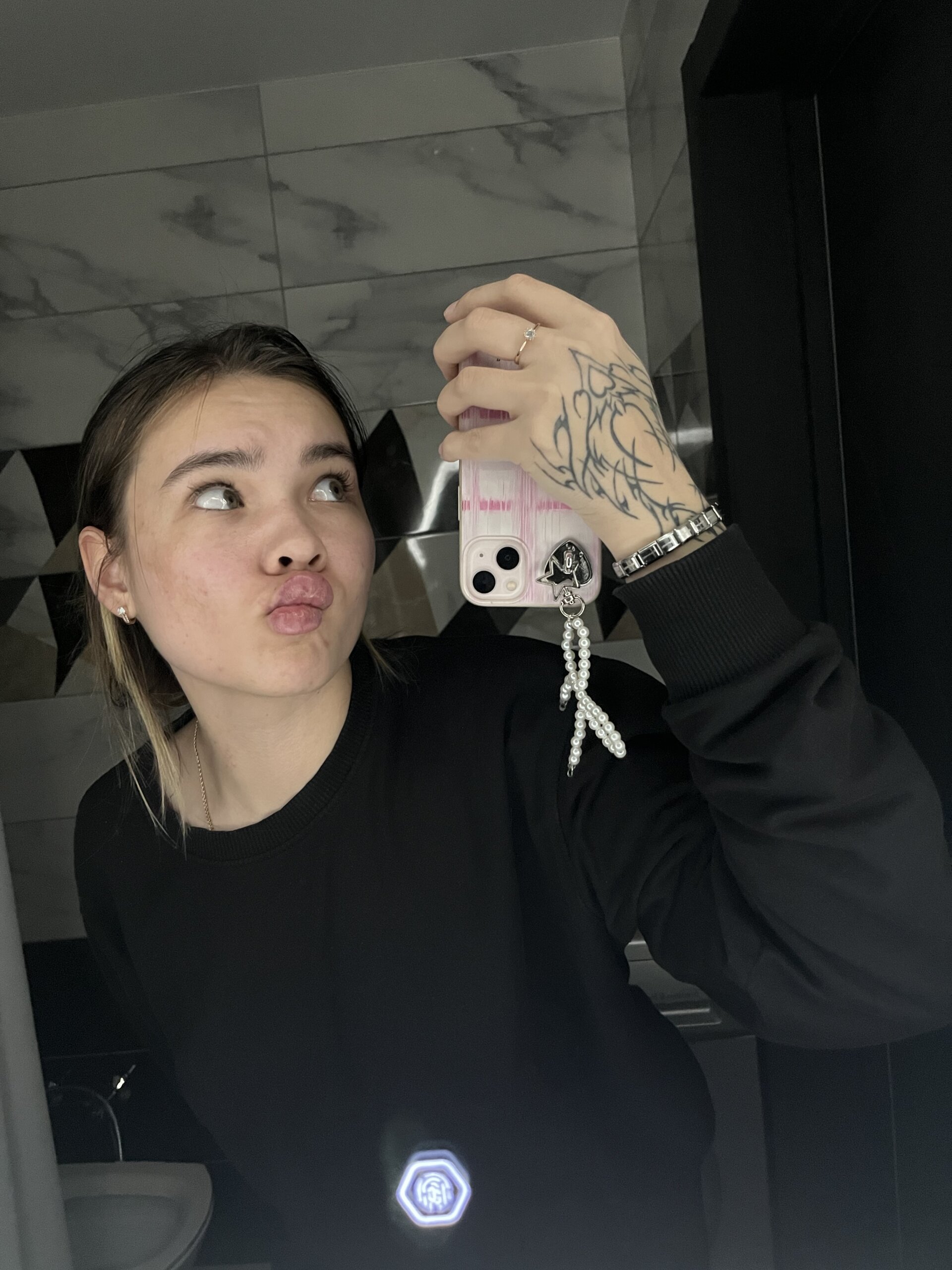 XXX Porn Photo of Nude Queen_Sof1a 2