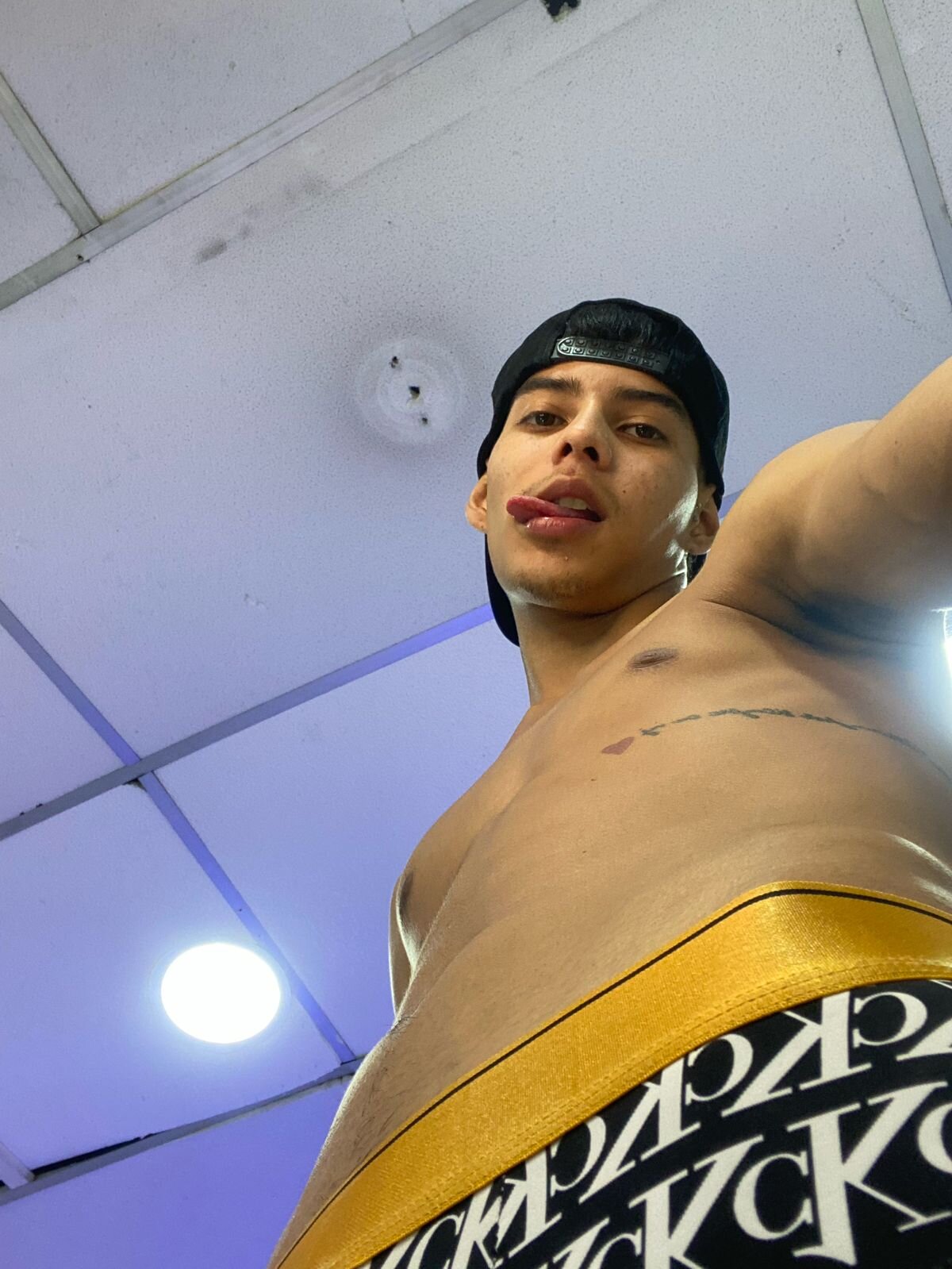 XXX Porn Photo of Nude Coney_Boy 2
