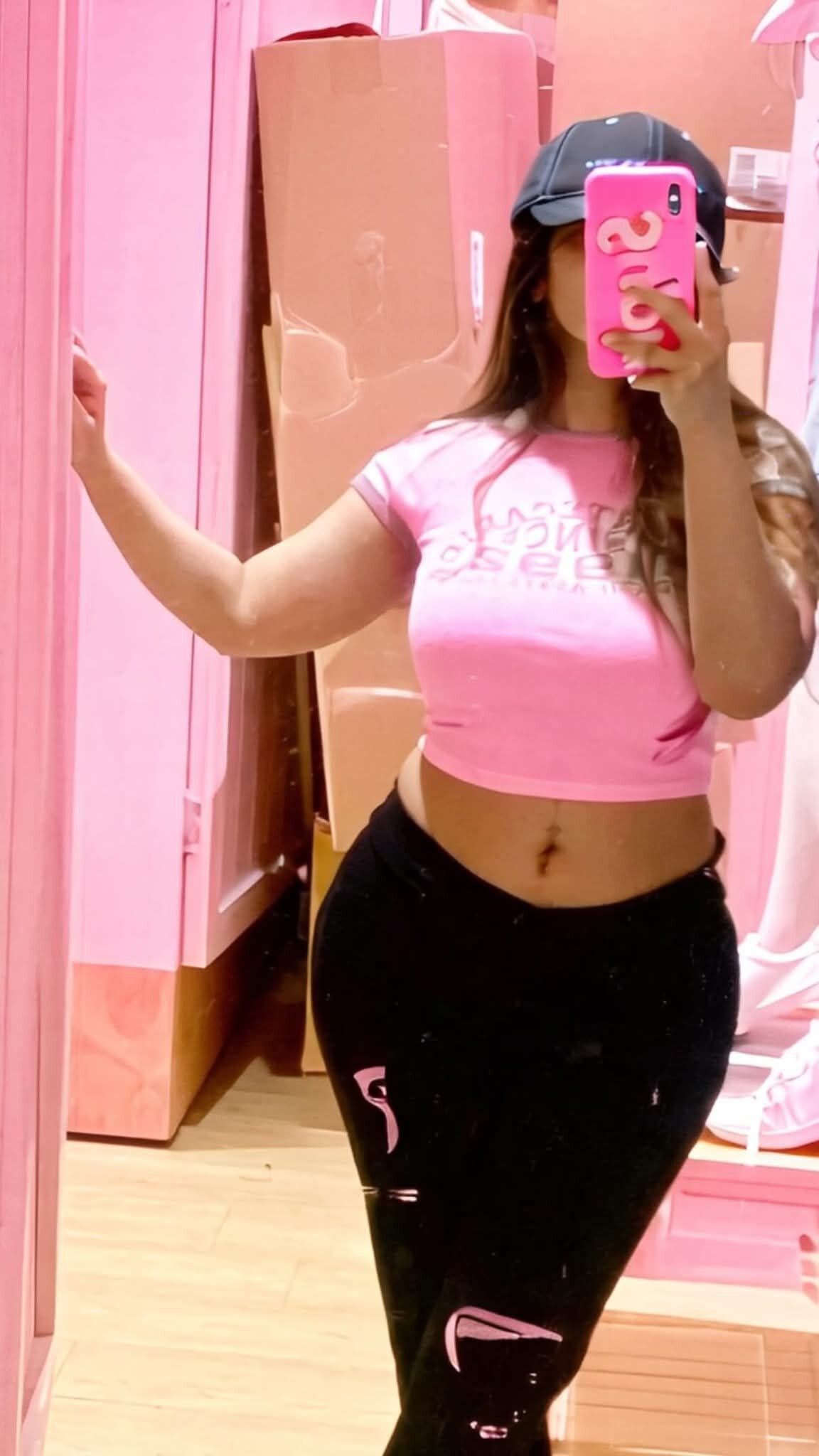 XXX Porn Photo of Nude slhotcupal 1