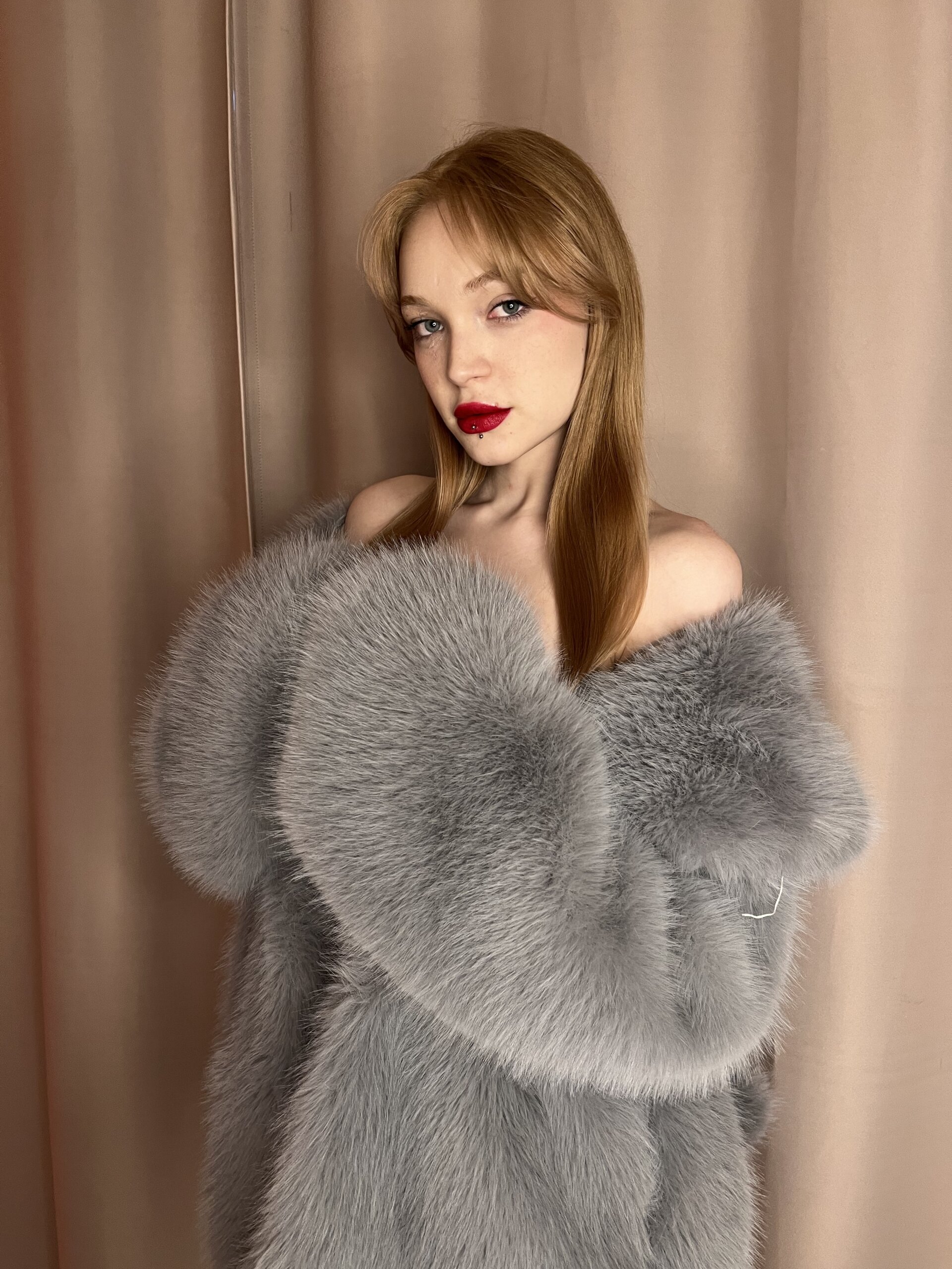 XXX Porn Photo of Nude Miley_Flourish 2