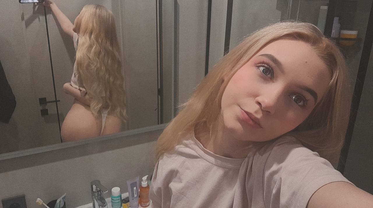 XXX Porn Photo of Nude SaraHearts 8