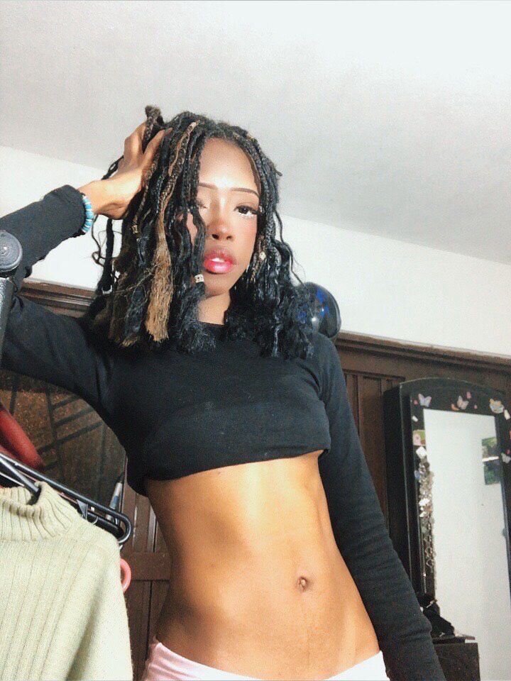 XXX Porn Photo of Nude VaiolettMoonUwU 13