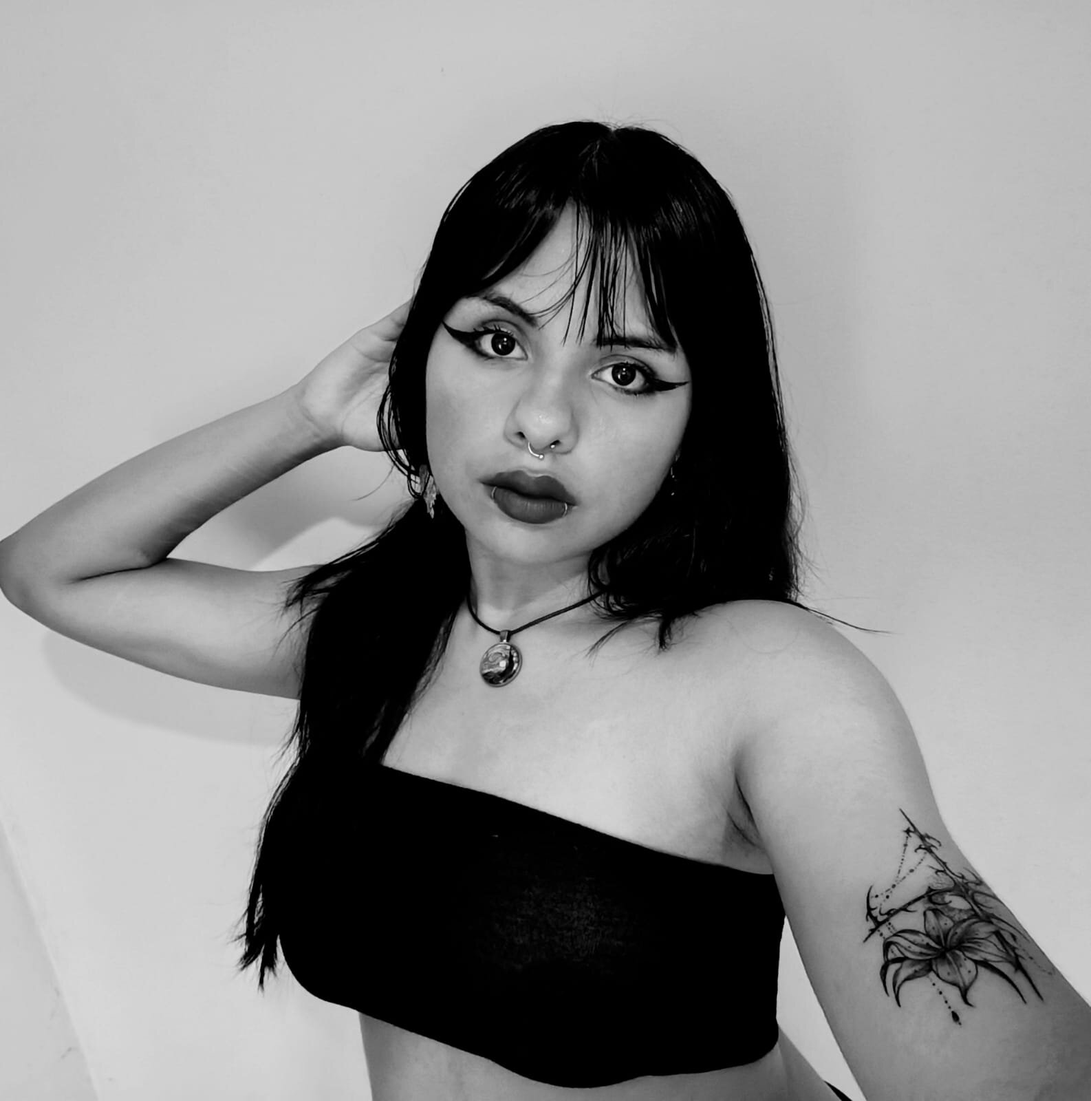 XXX Porn Photo of Nude skyla_moon 4