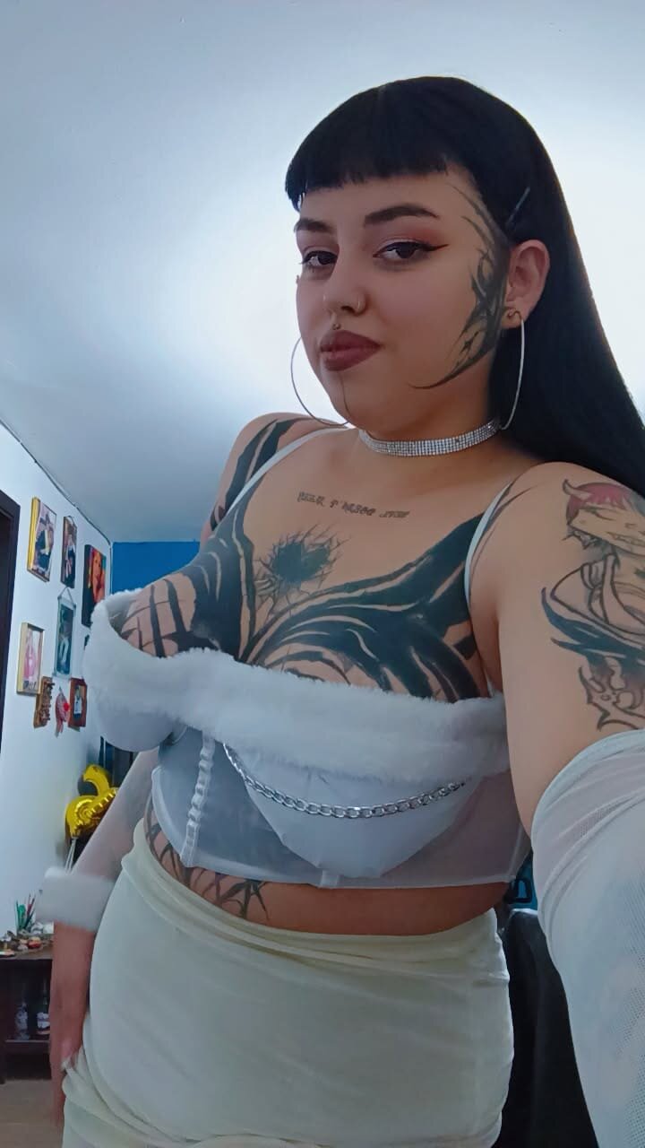 XXX Porn Photo of Nude malboro_01 15