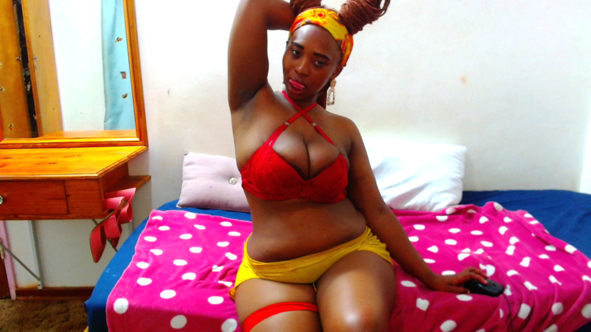 XXX Porn Photo of Nude YammyChocTits 8