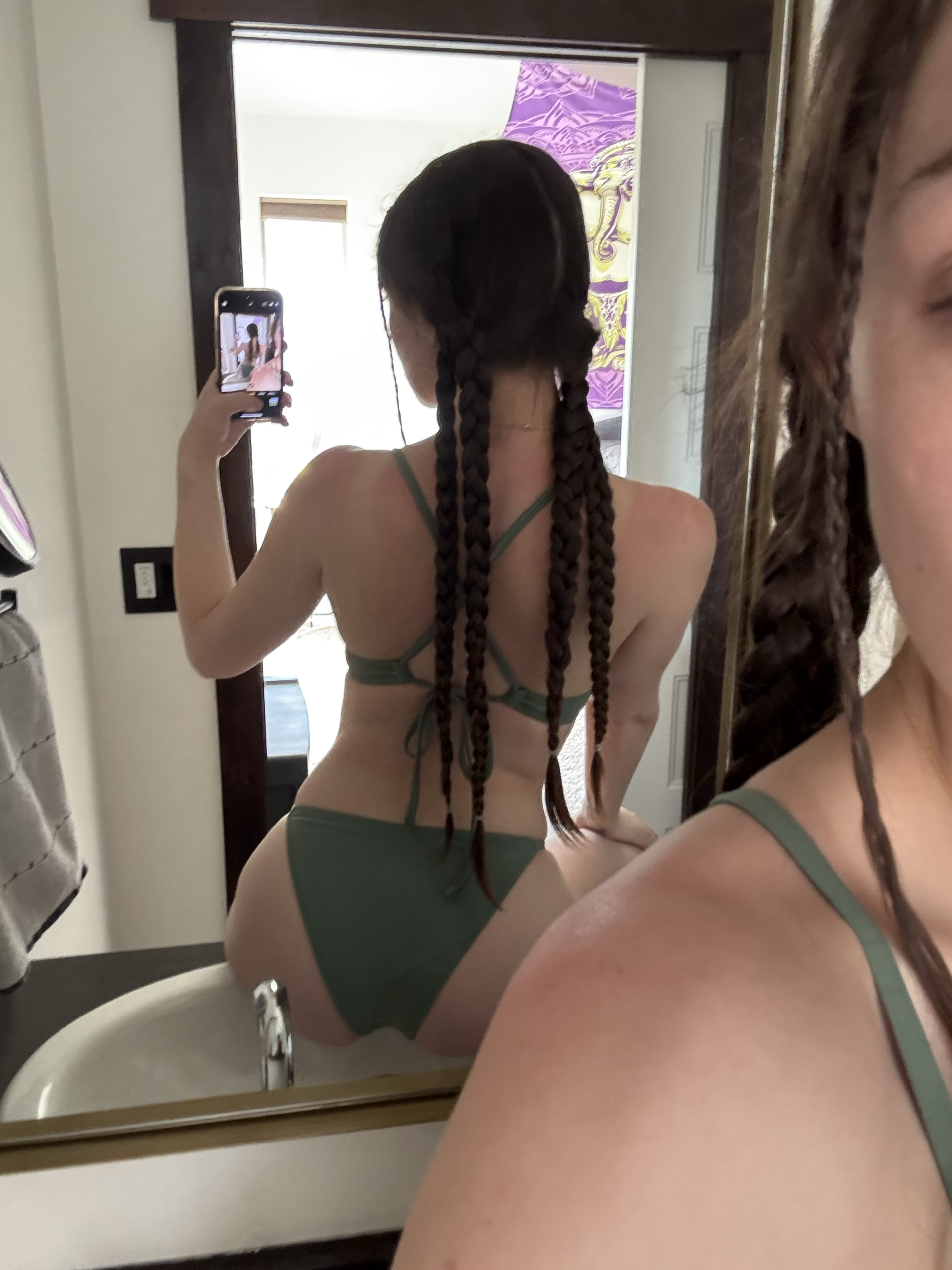 XXX Porn Photo of Nude GoldEyeGenie 3