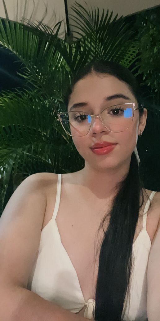 XXX Porn Photo of Nude smiling_angeel 2