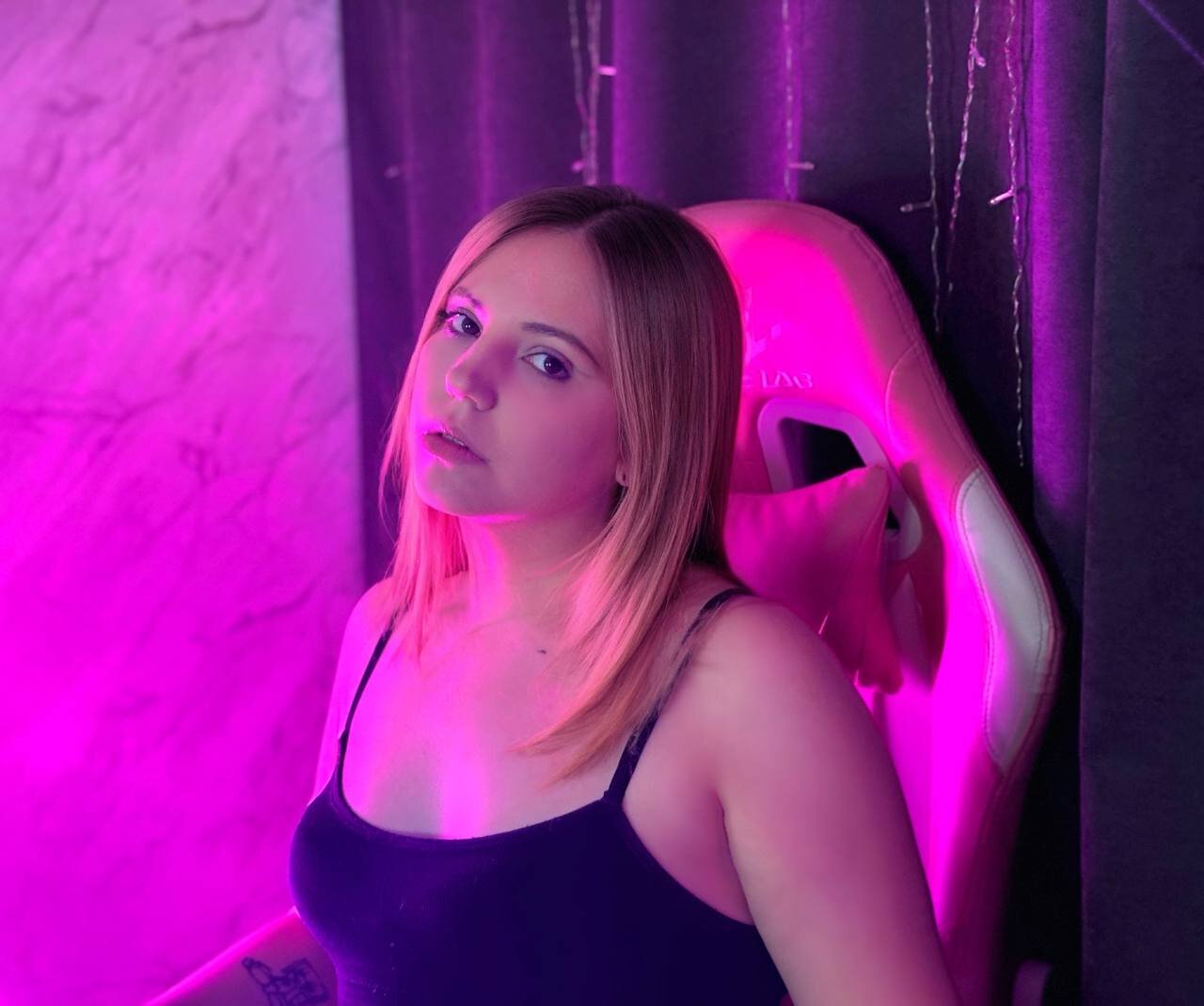 XXX Porn Photo of Nude Stacy_Luv 100
