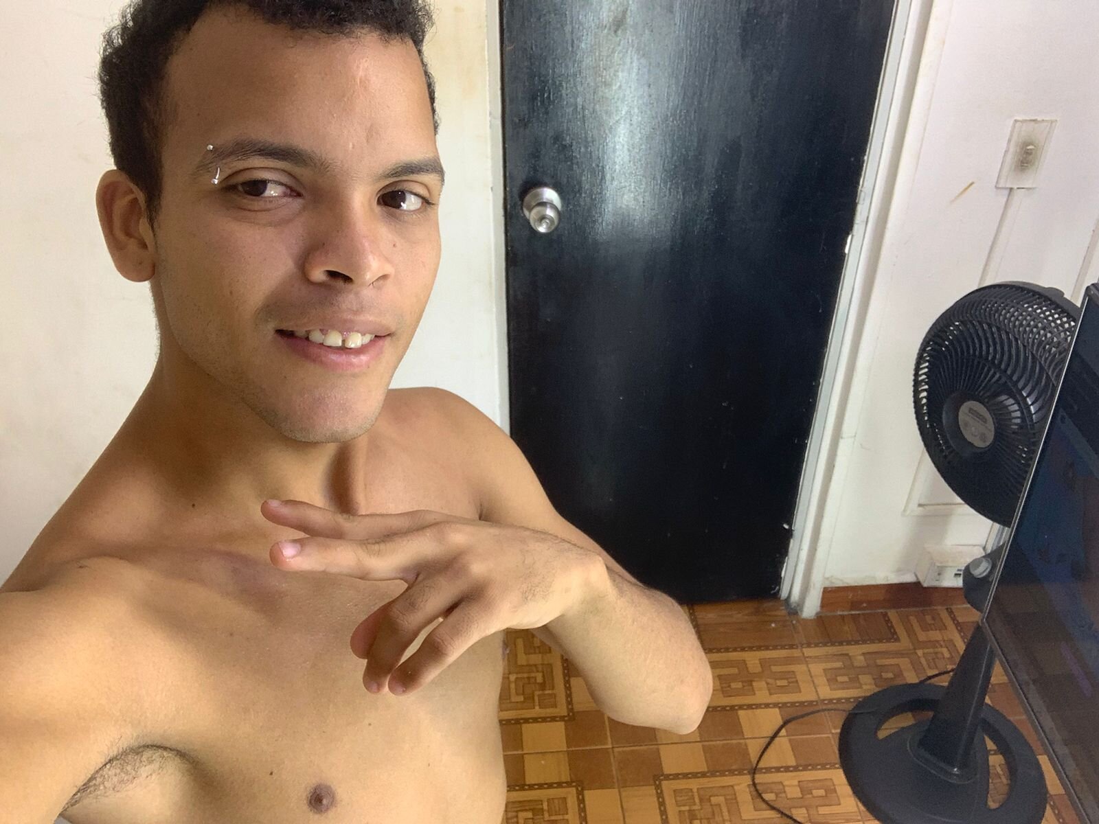 XXX Porn Photo of Nude WilThePasive 5
