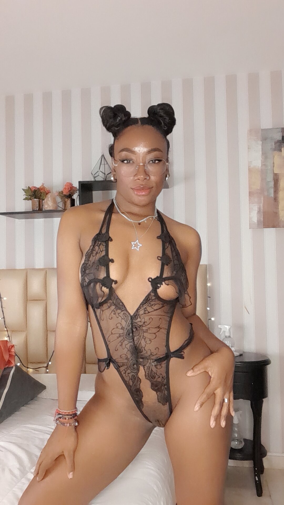 XXX Porn Photo of Nude DarkHoneyy 4