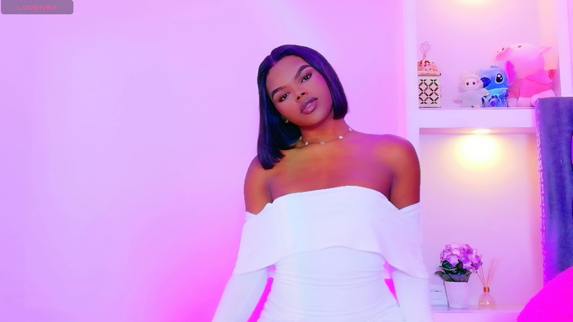XXX Porn Photo of Nude CamiEstrada 2