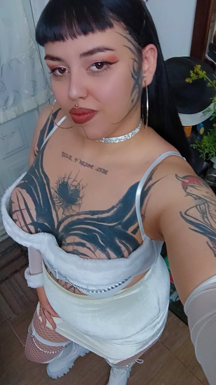 XXX Porn Photo of Nude malboro_01 14