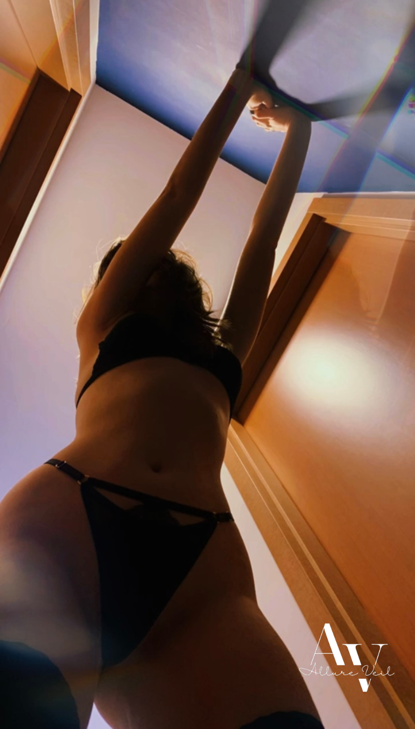 XXX Porn Photo of Nude AllureVeil 5