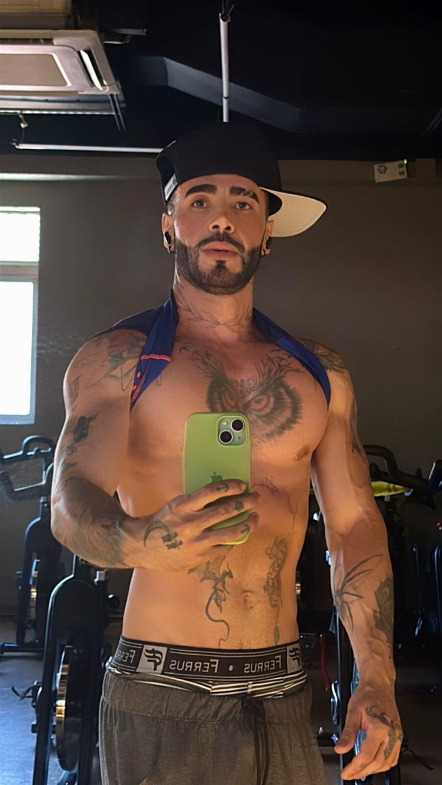 XXX Porn Photo of Nude Darwin_Horny 4