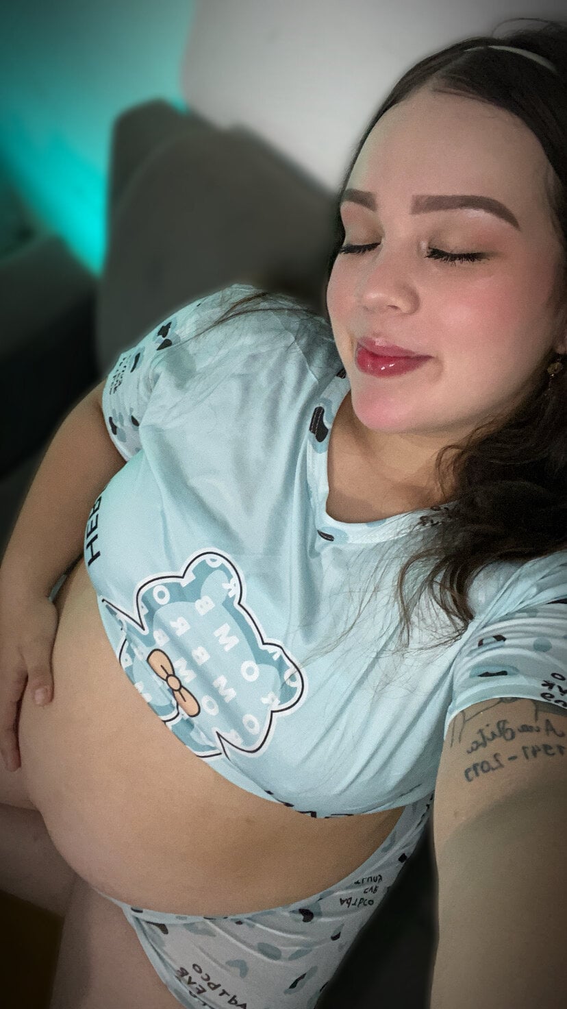 XXX Porn Photo of Nude Emely_pregnantt 15