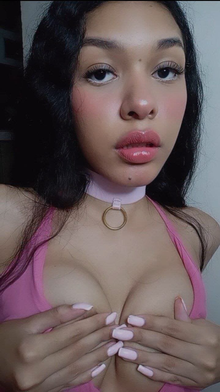 XXX Porn Photo of Nude Sophie_moo 2