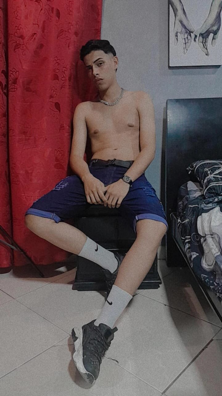 XXX Porn Photo of Nude TenderBoyBigCock_ 5