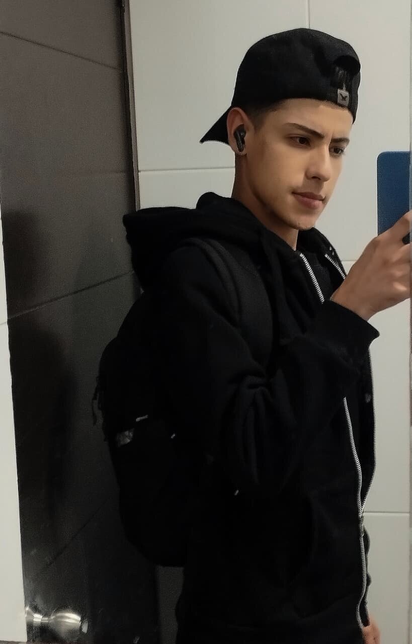 XXX Porn Photo of Nude Sebastian_Reed 15