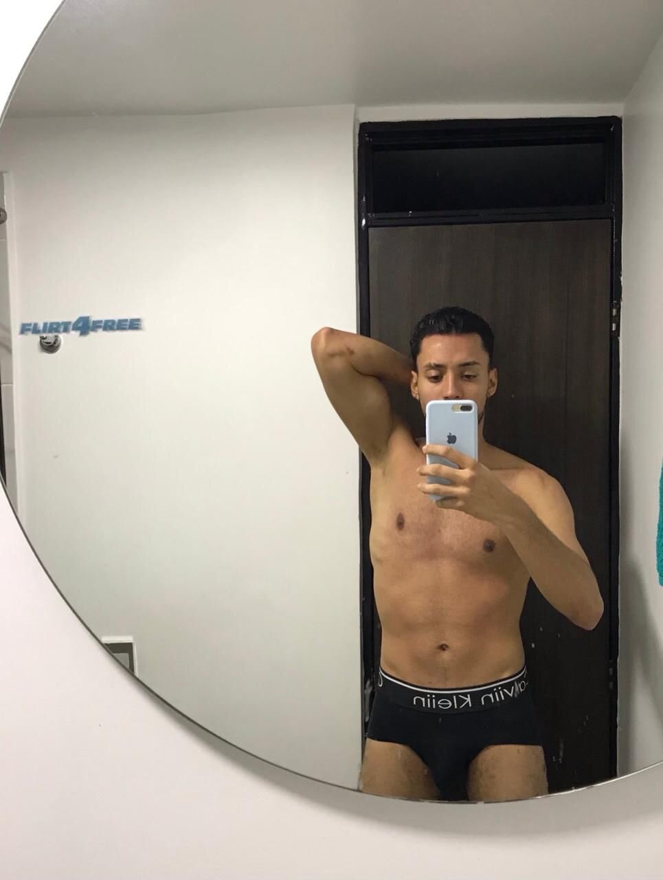 XXX Porn Photo of Nude dylanathens 4