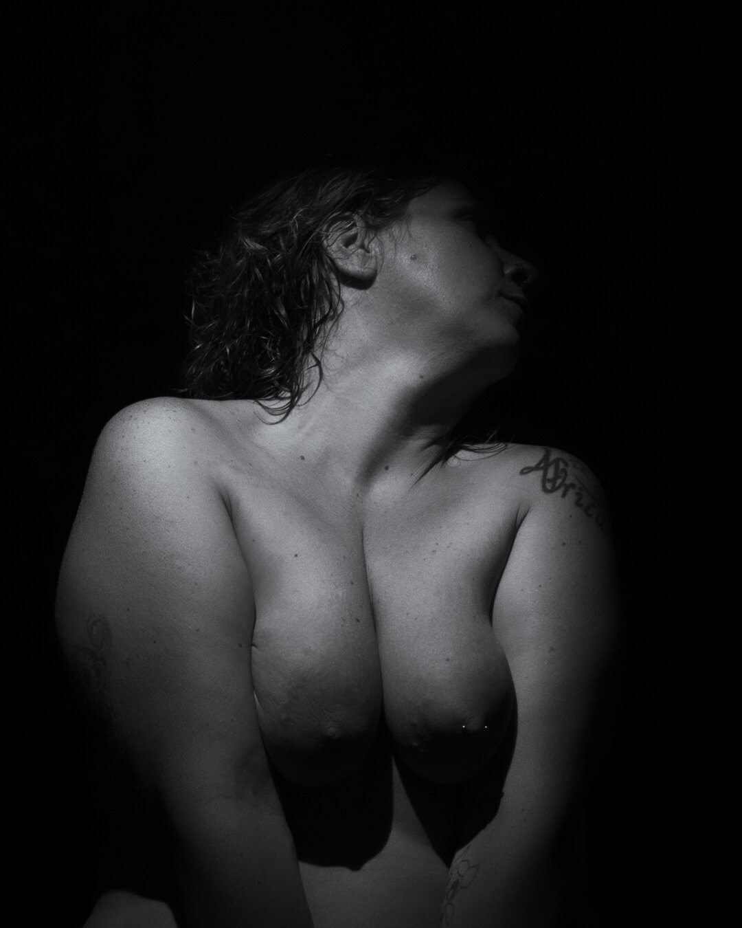 XXX Porn Photo of Nude heraandzeuscouple 1