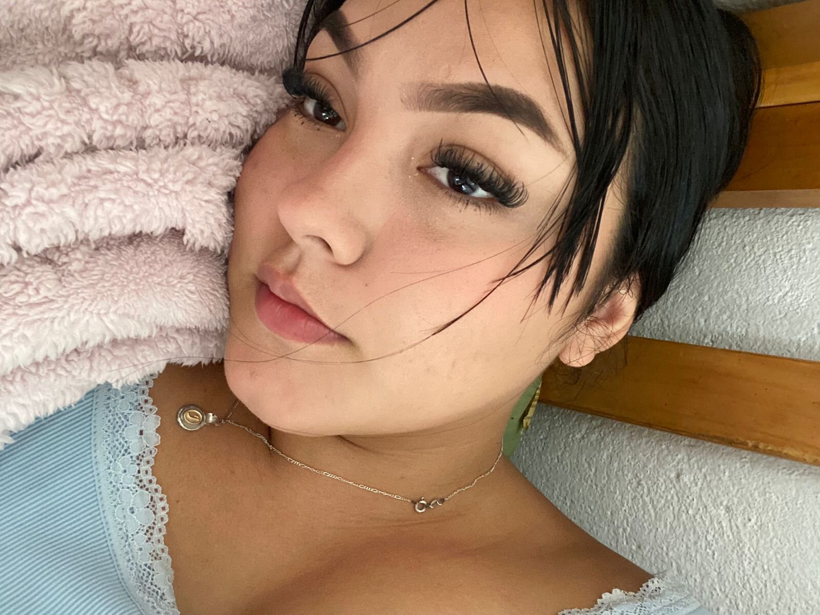 XXX Porn Photo of Nude carolineasian18 17
